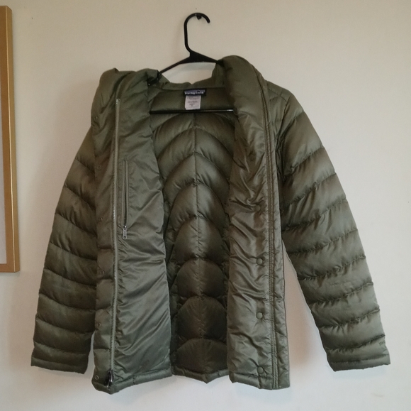 Patagonia Women's Olive Green Downtown Loft Hooded Puffer Goose Down Coat Jacket - Picture 7 of 7